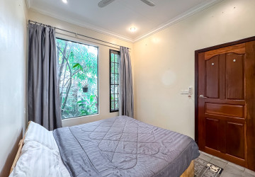 1 Bedroom Apartment For Rent - Svay Dangkum, Siem Reap thumbnail