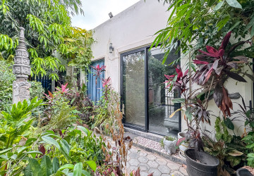 1 Bedroom Apartment For Rent - Svay Dangkum, Siem Reap thumbnail