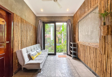 1 Bedroom Apartment For Rent - Svay Dangkum, Siem Reap thumbnail