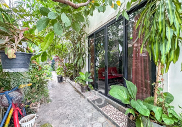 2 Bedroom Apartment For Rent - Svay Dangkum, Siem Reap thumbnail