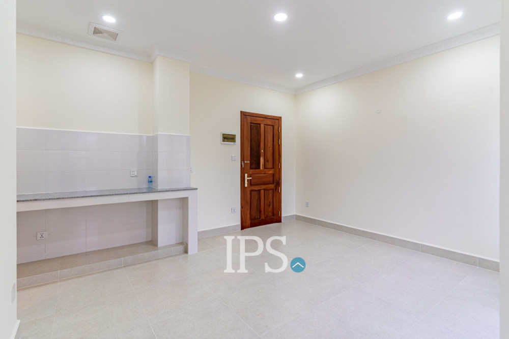 1 Bedroom Apartment For Rent - Beoung Tumpun, Phnom Penh - Image 3