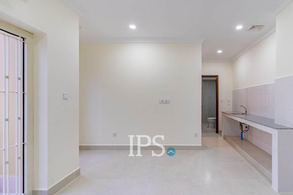 1 Bedroom Apartment For Rent - Beoung Tumpun, Phnom Penh - Image 6