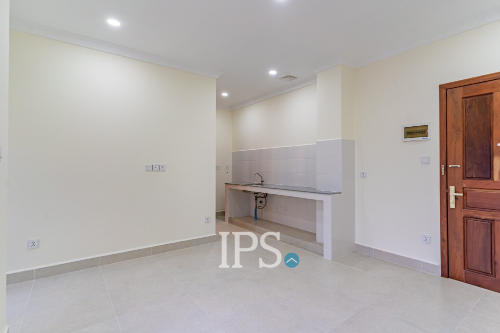 1 Bedroom Apartment For Rent - Beoung Tumpun, Phnom Penh - Image 2