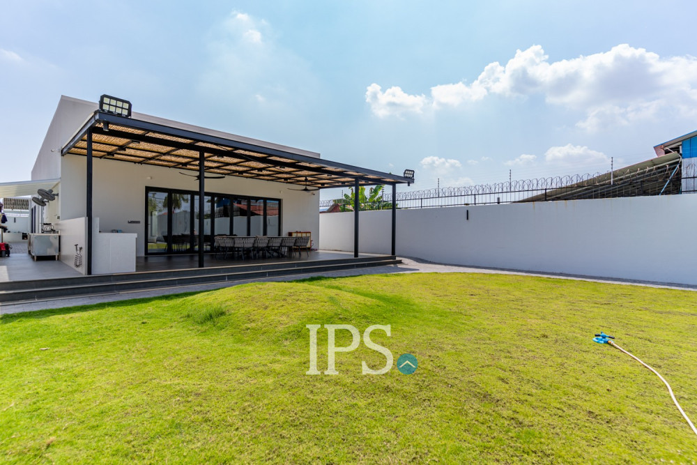 2 Bedroom Villa For Sale - Kbal Kaoh, Chbar Ampov, Phnom Penh