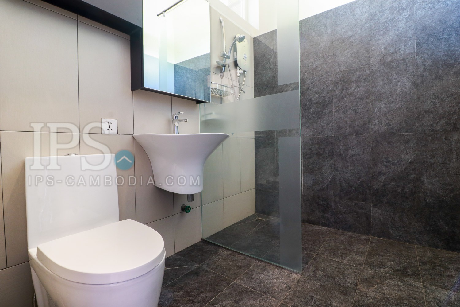 6 Bedroom House  For Sale - Svay Dangkum, Siem Reap - Image 28