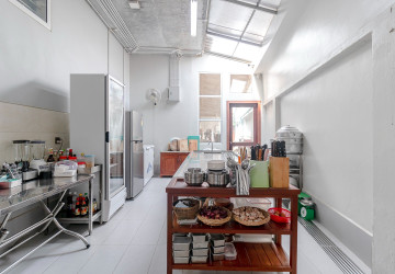 1,000 Sqm Commercial Building For Rent - Svay Dangkum, Siem Reap thumbnail
