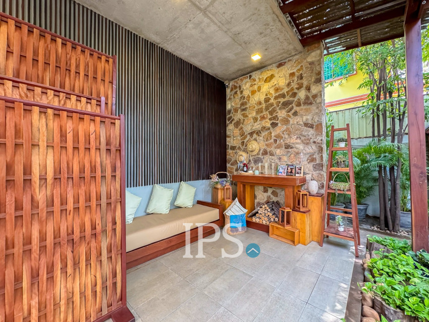 1,000 Sqm Commercial Building For Rent - Svay Dangkum, Siem Reap