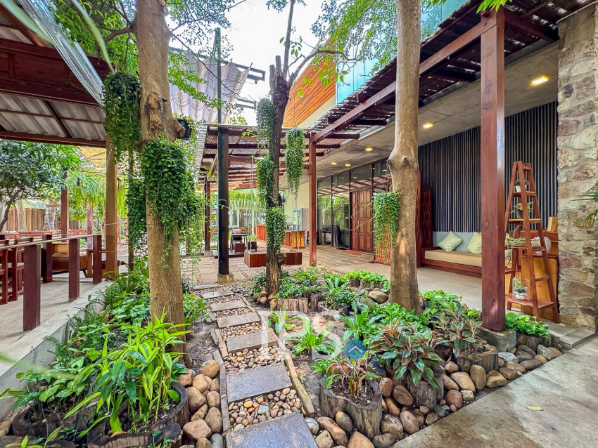 1,000 Sqm Commercial Building For Rent - Svay Dangkum, Siem Reap