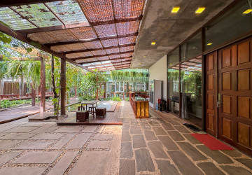 1,000 Sqm Commercial Building For Rent - Svay Dangkum, Siem Reap thumbnail