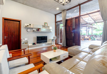 1,000 Sqm Commercial Building For Rent - Svay Dangkum, Siem Reap thumbnail