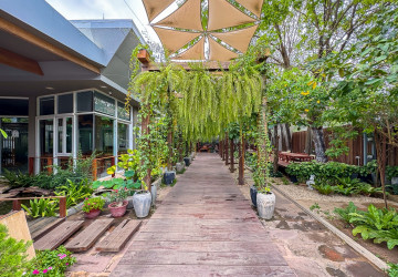 1,000 Sqm Commercial Building For Rent - Svay Dangkum, Siem Reap thumbnail