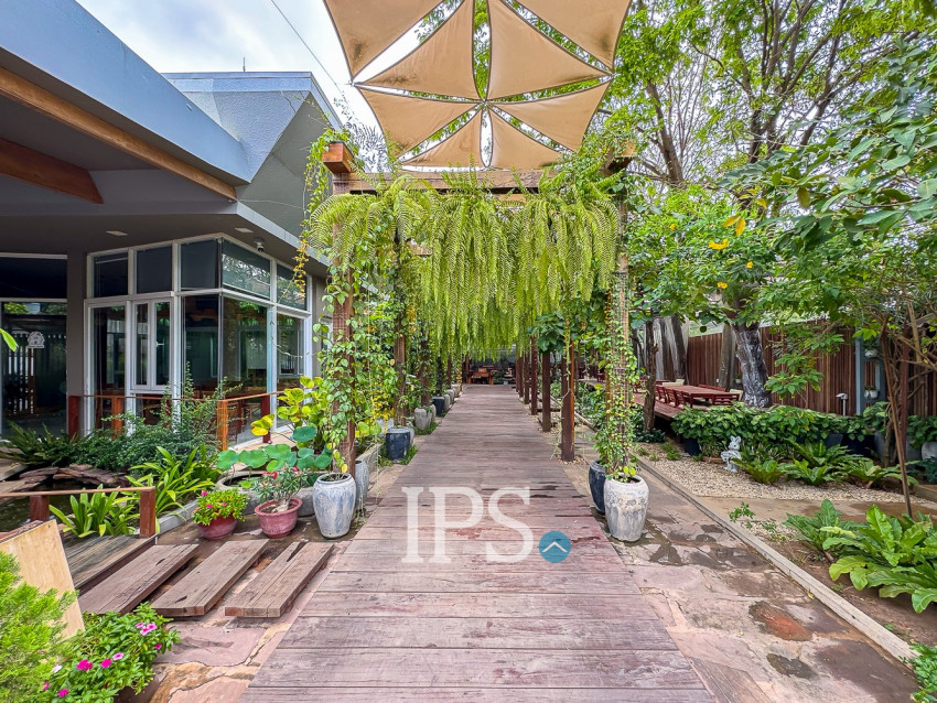 1,000 Sqm Commercial Building For Rent - Svay Dangkum, Siem Reap