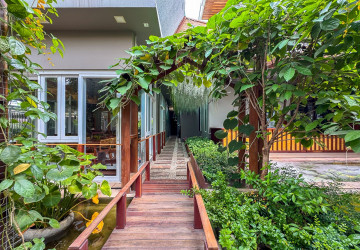 1,000 Sqm Commercial Building For Rent - Svay Dangkum, Siem Reap thumbnail