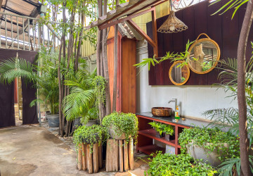 1,000 Sqm Commercial Building For Rent - Svay Dangkum, Siem Reap thumbnail
