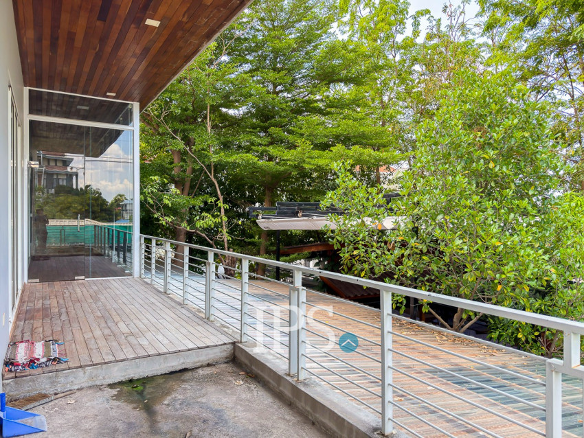 1,000 Sqm Commercial Building For Rent - Svay Dangkum, Siem Reap