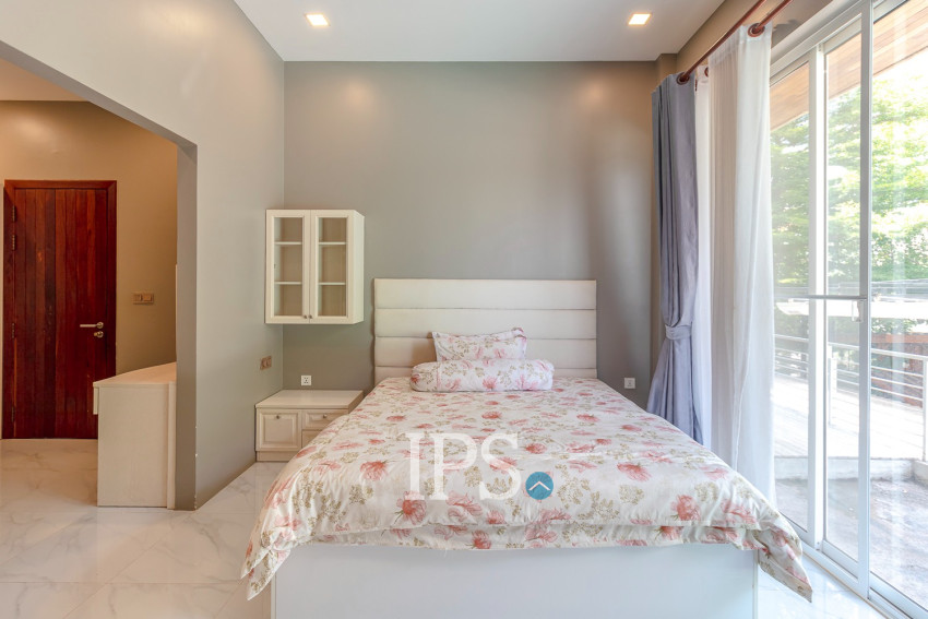 1,000 Sqm Commercial Building For Rent - Svay Dangkum, Siem Reap