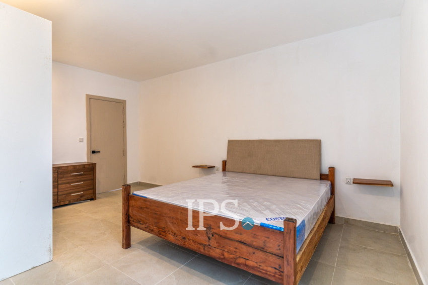 1 Bedroom Renovated Apartment For Rent - Tonle Bassac, Phnom Penh