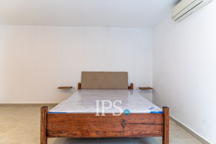 1 Bedroom Renovated Apartment For Rent - Tonle Bassac, Phnom Penh