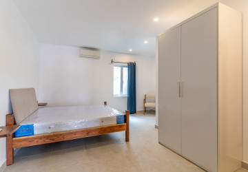 1 Bedroom Renovated Apartment For Rent - Tonle Bassac, Phnom Penh thumbnail