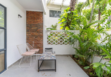 1 Bedroom Renovated Apartment For Rent - Tonle Bassac, Phnom Penh thumbnail