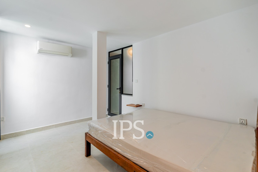 Renovated 4 Bedroom Apartment For Rent - Tonle Bassac, Phnom Penh