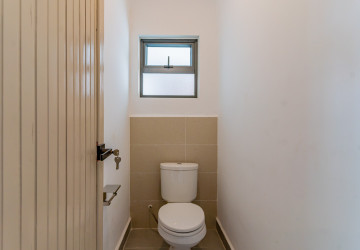 Renovated 4 Bedroom Apartment For Rent - Tonle Bassac, Phnom Penh thumbnail