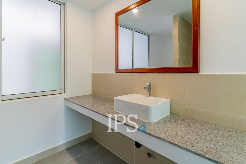 Renovated 4 Bedroom Apartment For Rent - Tonle Bassac, Phnom Penh
