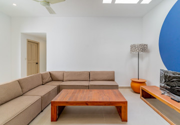 Renovated 4 Bedroom Apartment For Rent - Tonle Bassac, Phnom Penh thumbnail