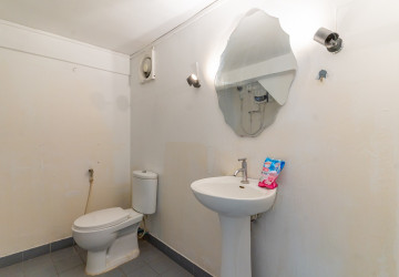 84 Sqm Shophouse For Rent - BKK1, Phnom Penh thumbnail