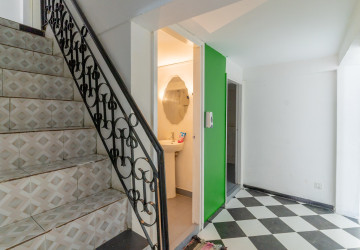 84 Sqm Shophouse For Rent - BKK1, Phnom Penh thumbnail