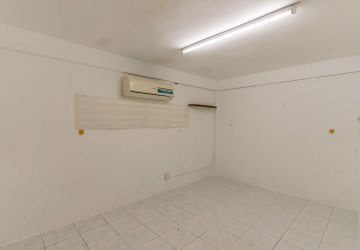 84 Sqm Shophouse For Rent - BKK1, Phnom Penh thumbnail