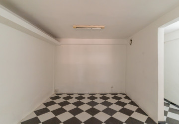 84 Sqm Shophouse For Rent - BKK1, Phnom Penh thumbnail