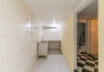 84 Sqm Shophouse For Rent - BKK1, Phnom Penh thumbnail