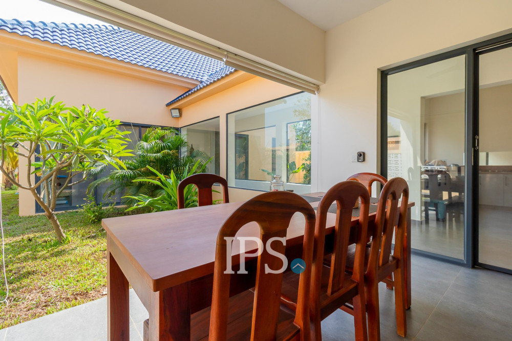 3 Bedroom House For Sale - Svay Dangkum, Siem Reap - Image 11