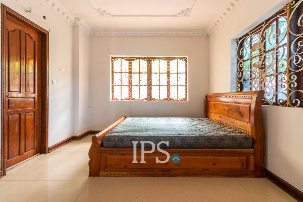 4 Bedroom House For Rent - Sangkat Siem Reap, Siem Reap - Image 10