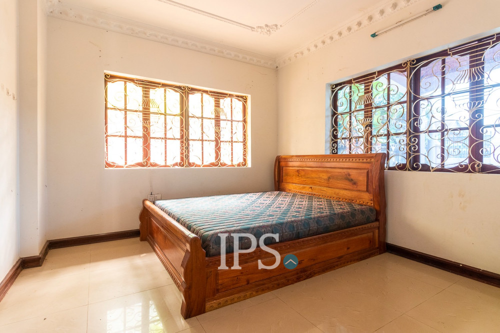 4 Bedroom House For Rent - Sangkat Siem Reap, Siem Reap - Image 11