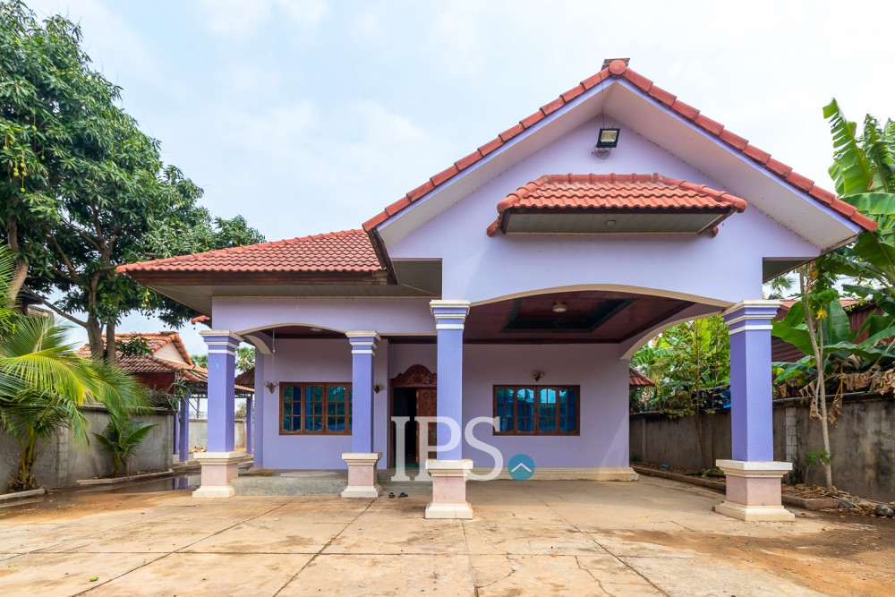 4 Bedroom House For Rent - Sangkat Siem Reap, Siem Reap - Image 2