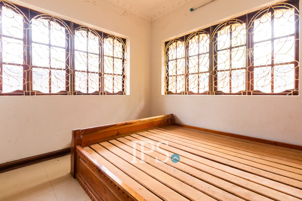 4 Bedroom House For Rent - Sangkat Siem Reap, Siem Reap - Image 18