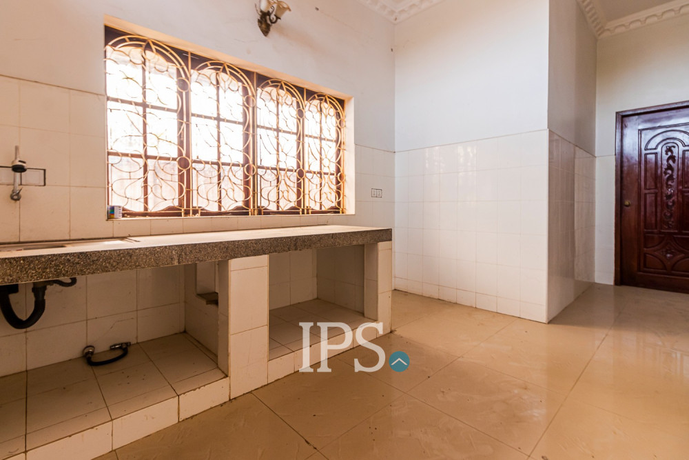 4 Bedroom House For Rent - Sangkat Siem Reap, Siem Reap - Image 7