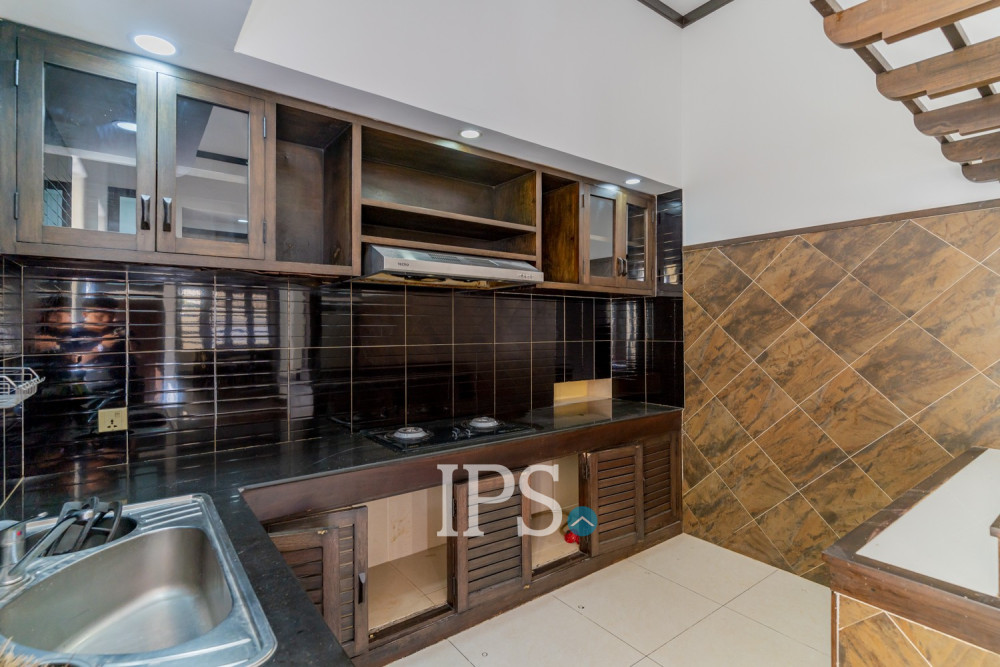 5 Bedroom Villa For Sale - Boeung Kak 1, Phnom Penh - Image 16