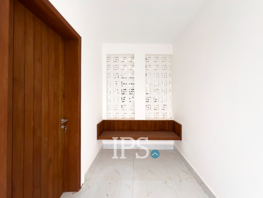 2 Bedroom House For Sale - Svay Dangkum, Siem Reap