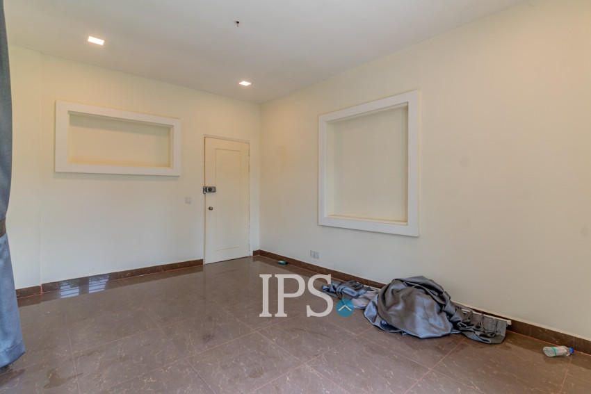 5 Bedroom Villa For Sale - Preaek Aeng, Khan Chbar Ampov, Phnom Penh