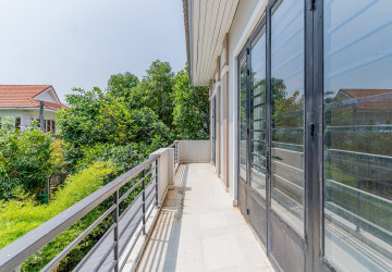 5 Bedroom Villa For Sale - Preaek Aeng, Khan Chbar Ampov, Phnom Penh thumbnail