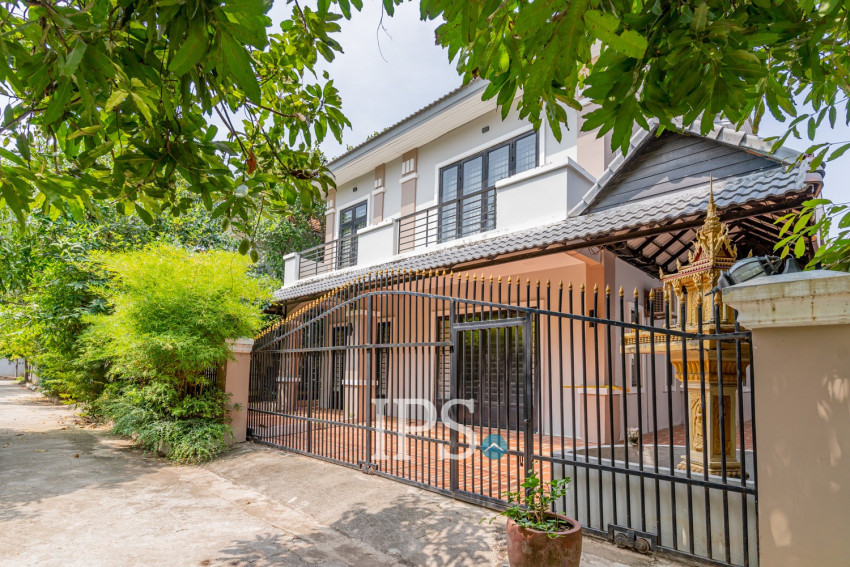 5 Bedroom Villa For Sale - Preaek Aeng, Khan Chbar Ampov, Phnom Penh