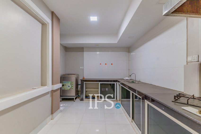 5 Bedroom Villa For Sale - Preaek Aeng, Khan Chbar Ampov, Phnom Penh