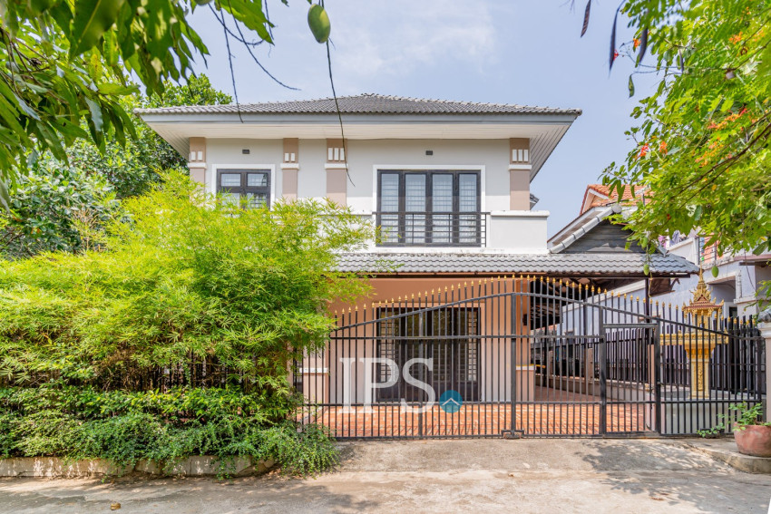 5 Bedroom Villa For Sale - Preaek Aeng, Khan Chbar Ampov, Phnom Penh