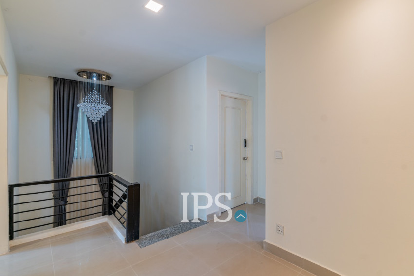 5 Bedroom Villa For Sale - Preaek Aeng, Khan Chbar Ampov, Phnom Penh