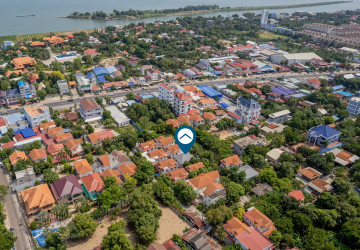 5 Bedroom Villa For Sale - Preaek Aeng, Khan Chbar Ampov, Phnom Penh thumbnail