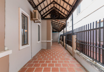 5 Bedroom Villa For Sale - Preaek Aeng, Khan Chbar Ampov, Phnom Penh thumbnail