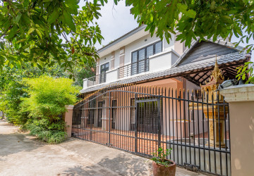 5 Bedroom Villa For Sale - Preaek Aeng, Khan Chbar Ampov, Phnom Penh thumbnail